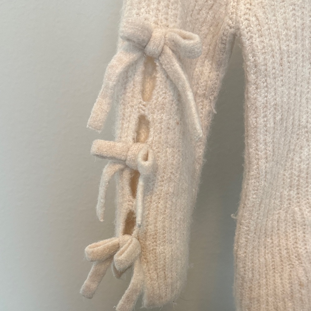 Zara Cream Sweater with Sleeve Ties - Picture 3 of 4